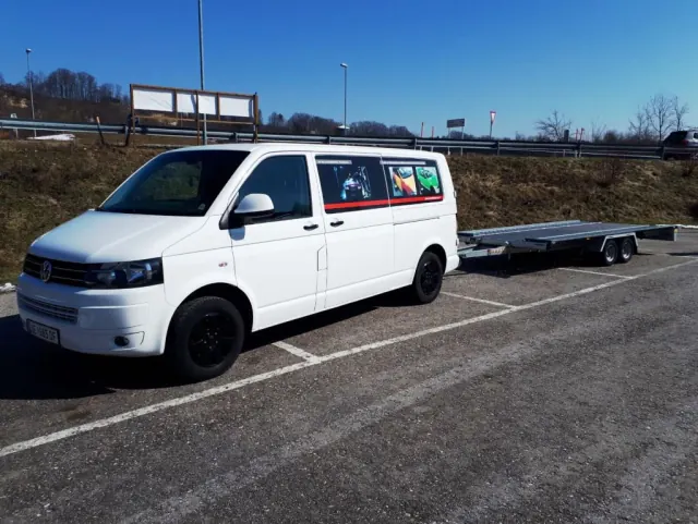 Fahrzeugtransport und Abschlepphilfe